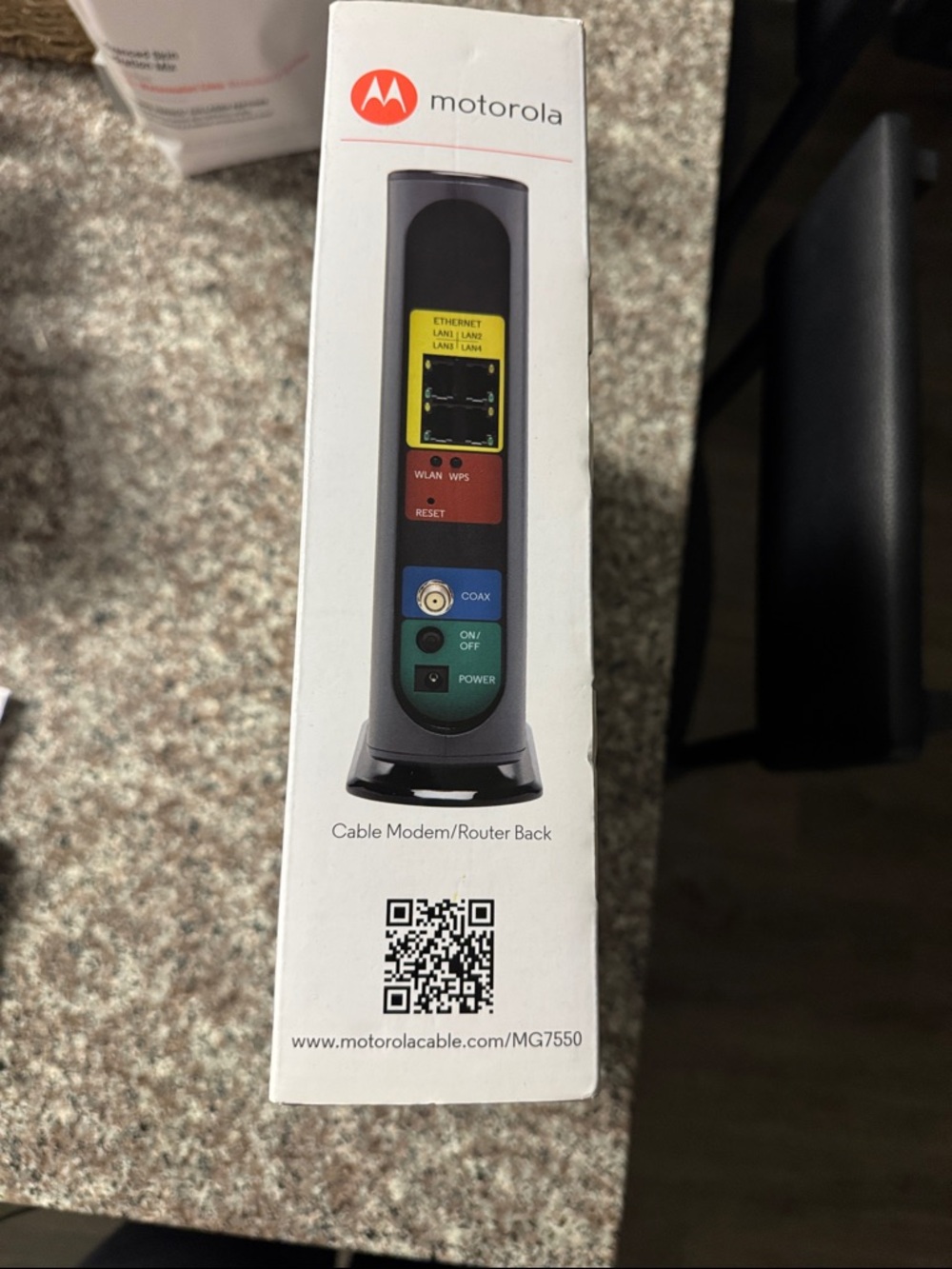 Motorola MG7550 Cable Modem + Router - Picture 4 of 6